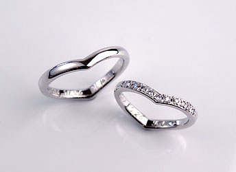 �΂߂��猩��ƃn�[�g�Ɍ����錋���w��