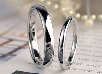 岡山県　川崎様　シンプルで幅の違う甲丸型手作り結婚指輪