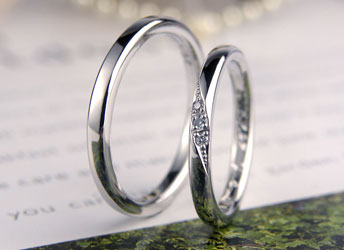 兵庫県　谷岡様　細い甲丸型ダイヤ3個手作り結婚指輪