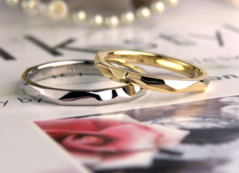 �\�ʂ������_���Ƀ��X���ō�����C�G���[�S�[���h�ƃv���`�i�����w��