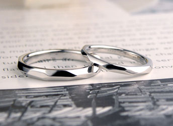 大阪府　成田様　プラチナランダムにヤスリで削ってピカピカ手作り結婚指輪