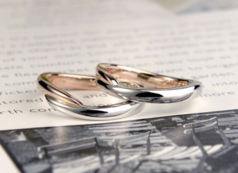 �s���N�S�[���h�ƃv���`�i�̘r���݂��Ⴂ�Ɍq������S���^�����w��