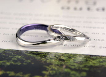 大阪府　小谷様　ランダムヤスリ跡と紫コートのS字型手作り結婚指輪