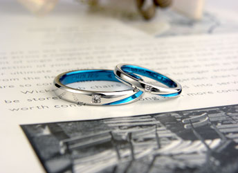 兵庫県　上坂様　ブルーラインと内側ブルーの台形型手作り結婚指輪