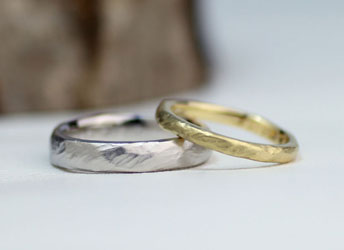 �C�G���[�S�[���h�ƃv���`�i�̕\�ʂ��i�`�������ȓʉ��̌����w��