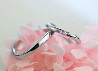 S���^�̊ɂ₩�ȃJ�[�u�Ƀ_�C������ꂽ���炵�����茋���w��