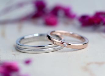ピンクゴールドとプラチナのシンプルな手作り結婚指輪