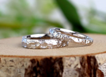 幅広凸凹アンティーク手作り結婚指輪