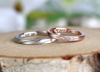 ピンクゴールドつや消しダイヤの手作り結婚指輪