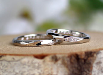 凸凹アンティーク調手作り結婚指輪