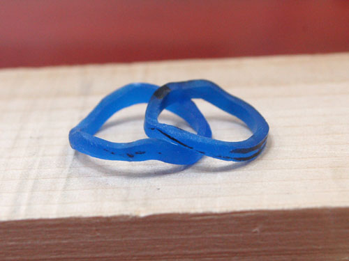 自由な形の結婚指輪