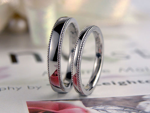 ミル打ち結婚指輪