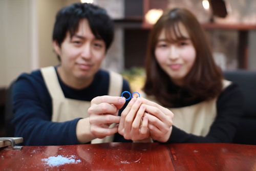 結婚指輪の原型が完成した大阪のカップル