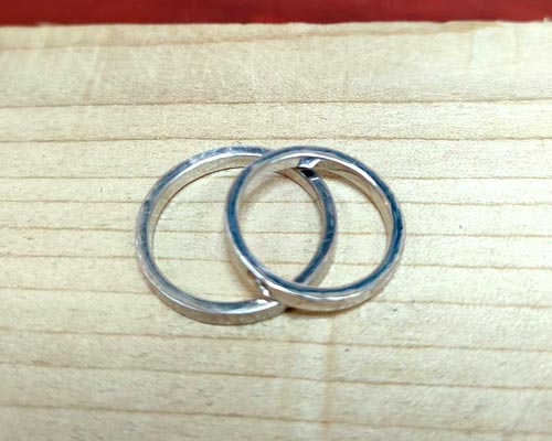鍛造で結婚指輪を作る
