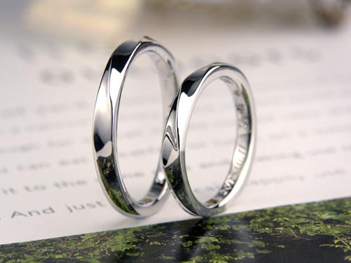 プラチナ螺旋状の手作り結婚指輪