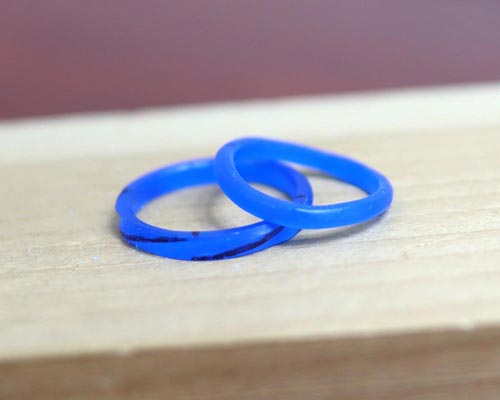 男女で形の違う結婚指輪の原型が完成