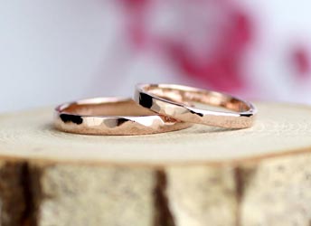ピンクゴールド槌目手作り結婚指輪