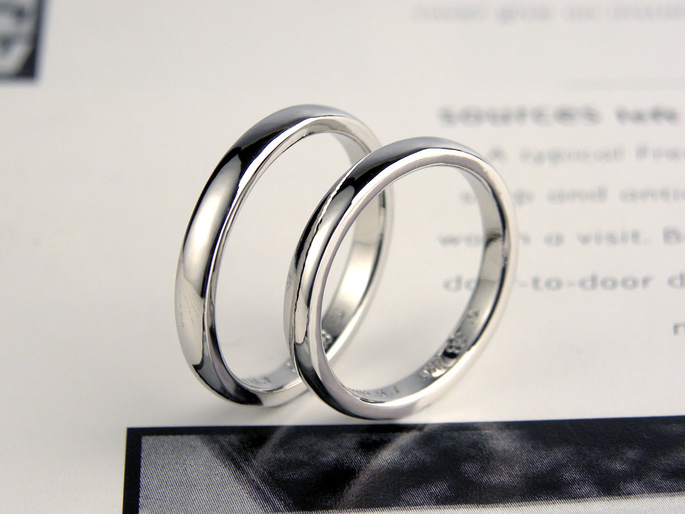 シンプルな甲丸型プラチナ手作り結婚指輪