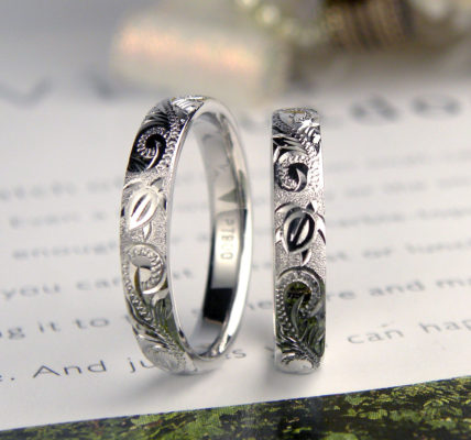 ホヌを入れたハワイアン彫刻の手作り結婚指輪