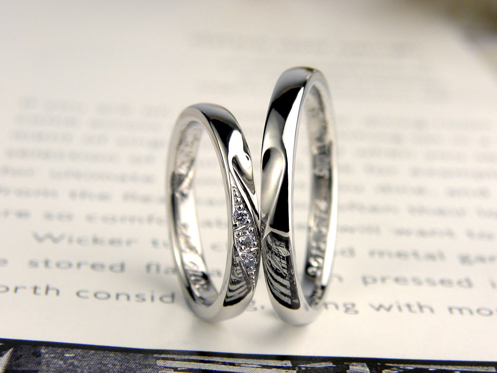 ハートが浮かぶダイヤ入り手作り結婚指輪