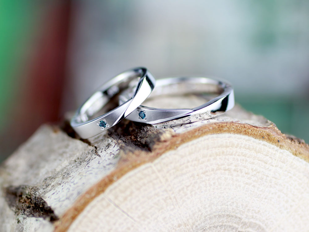 光沢とつや消しのコントラストが美しい手作り結婚指輪