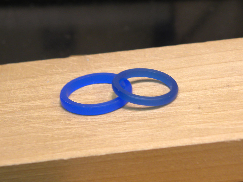 甲丸型手作り結婚指輪の原型