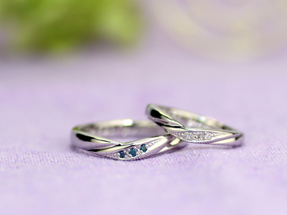 ダイヤとブルーダイヤのプラチナ手作り結婚指輪