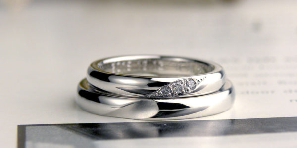 半分のハートとダイヤの手作り結婚指輪