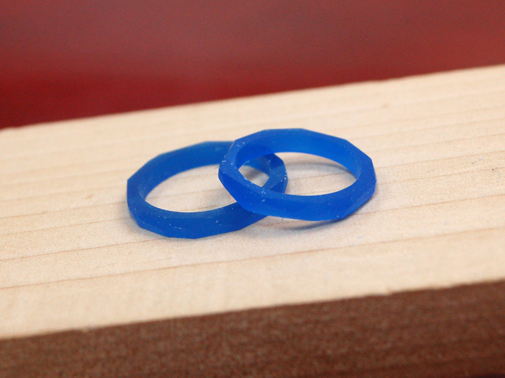 ランダムに削った結婚指輪原型