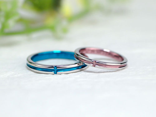 ピンクとブルーの手作り結婚指輪