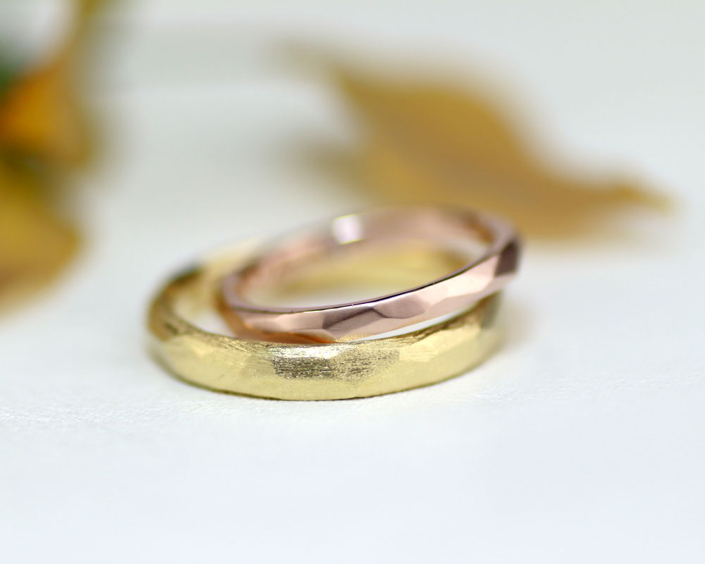ゴールドのアンティーク風手作り結婚指輪