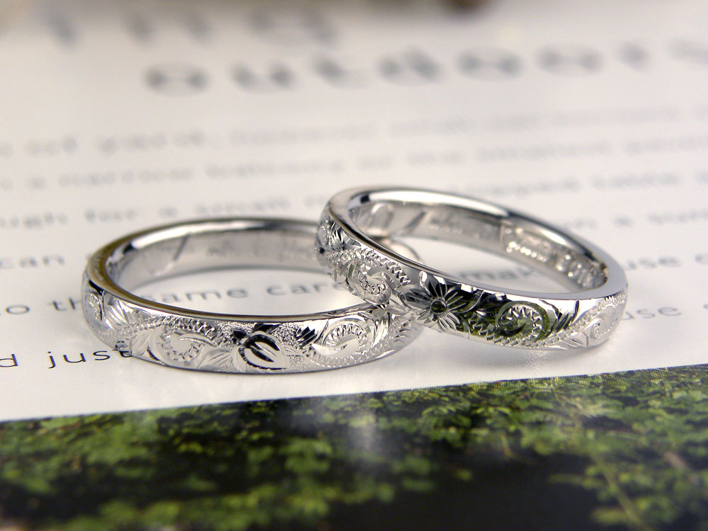 ハイビスカスとホヌ彫刻の手作り結婚指輪