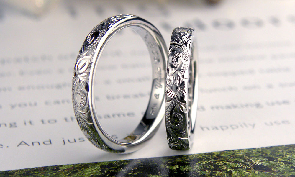 ハイビスカスとホヌ彫刻の手作り結婚指輪