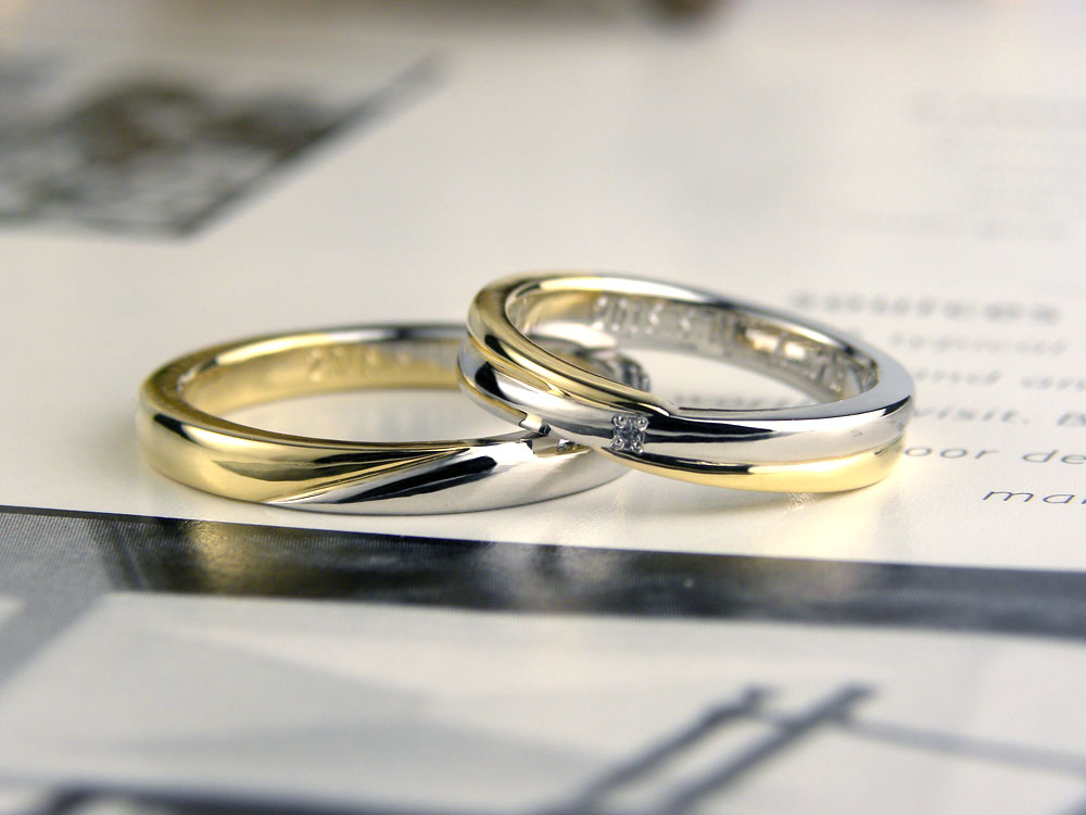 イエローゴールドとプラチナが斜めに重なった手作り結婚指輪