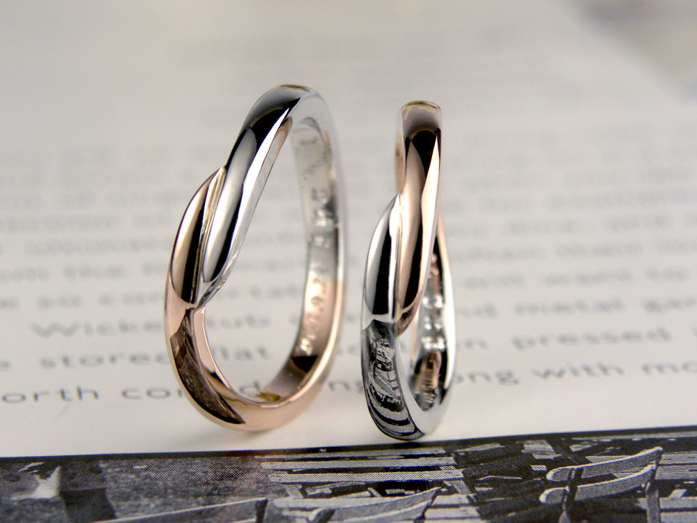 互い違いにプラチナとピンクゴールド手作り結婚指輪