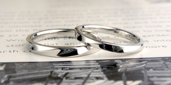 螺旋模様の手作り結婚指輪