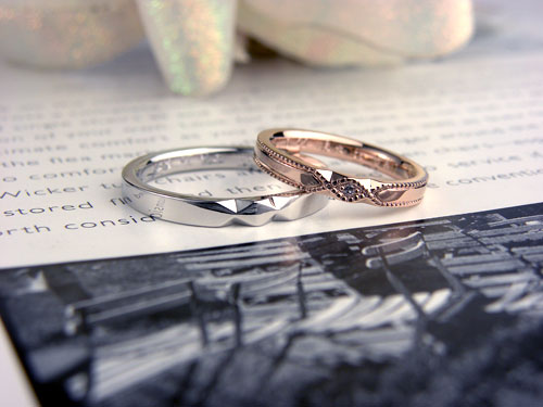 ひし形のエッジを切り込んだ手作り結婚指輪